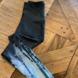 Onzie workout/yoga leggings